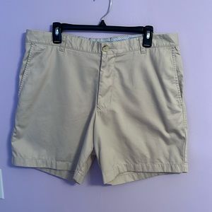 Lightly used khaki shorts , I believe they are 7 inch shorts
